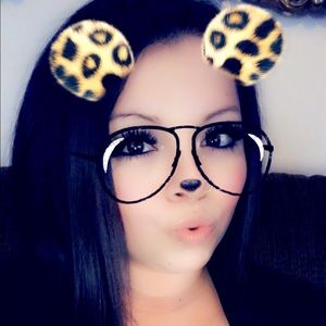 Meet your Posher, Adrianna